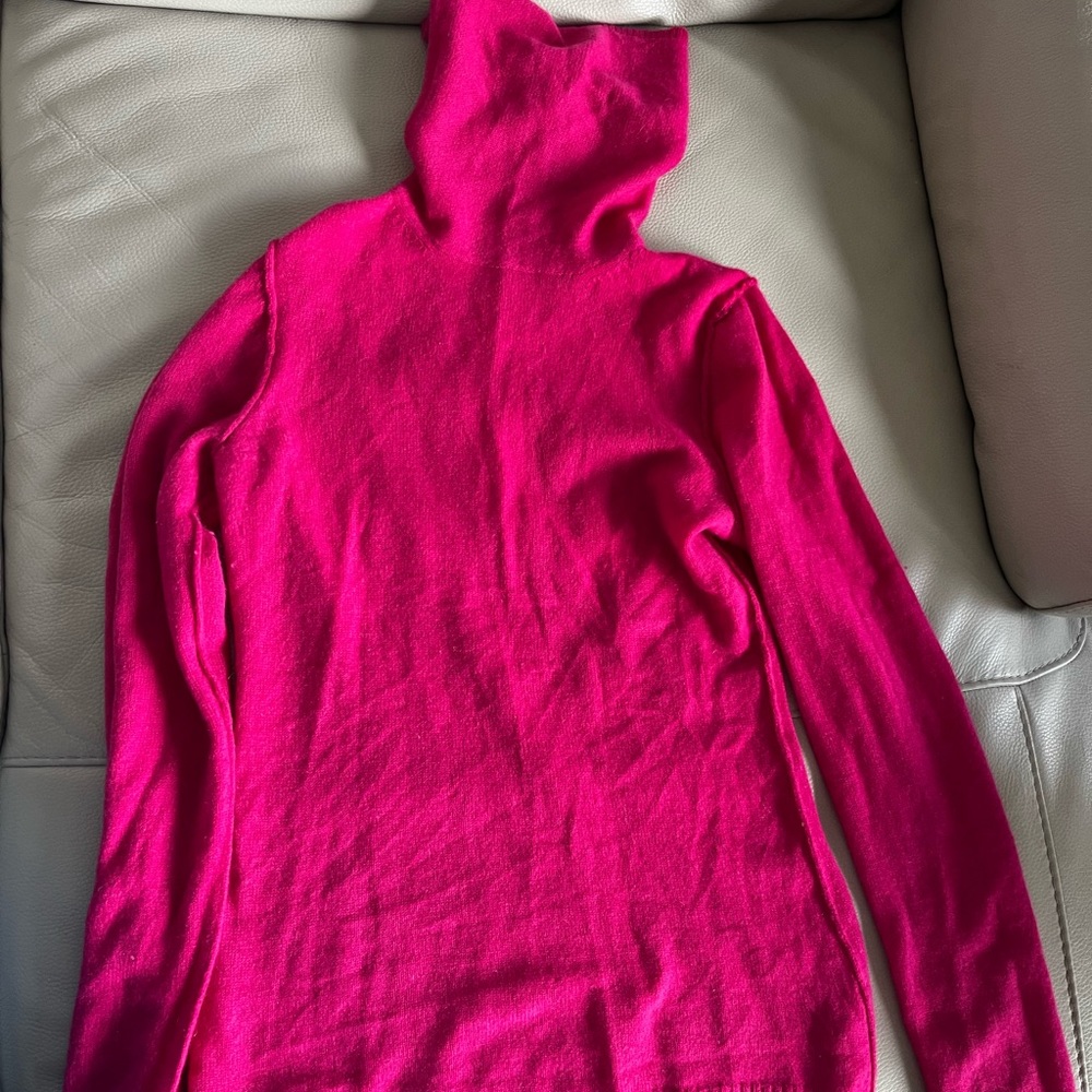Bloomingdales cashmere turtleneck size m